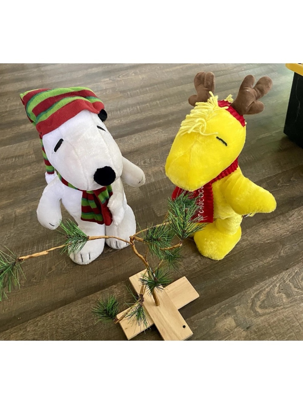 Peanuts 20" Holiday Porch Greeter Snoopy Woodstock Christmas Tree Standing